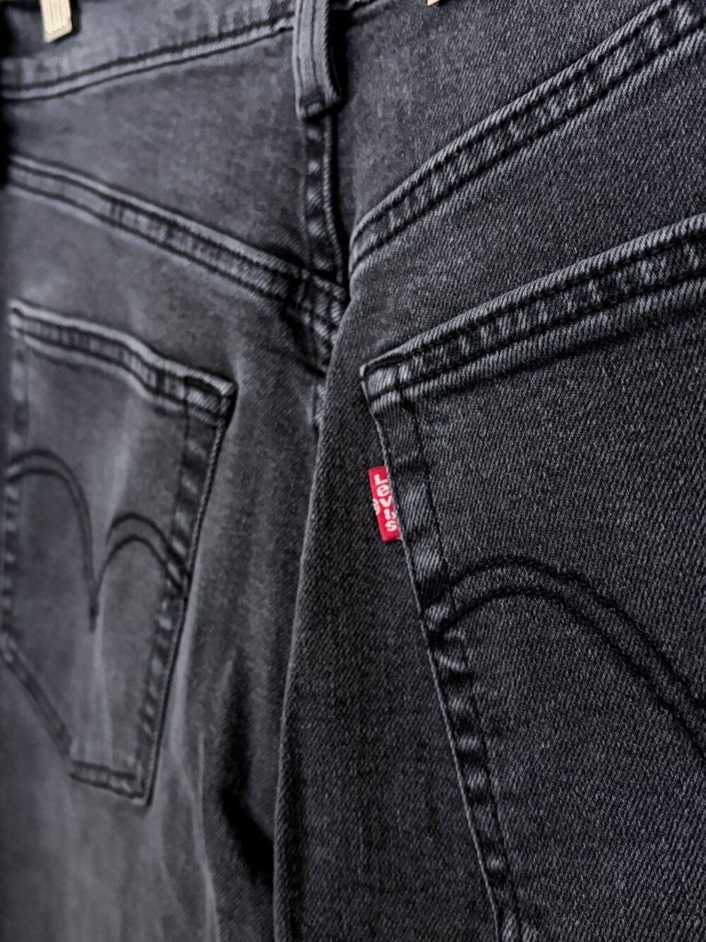 Women's Levi's Black Ribcage Straight Ankle Jeans - Picture 6 of 7